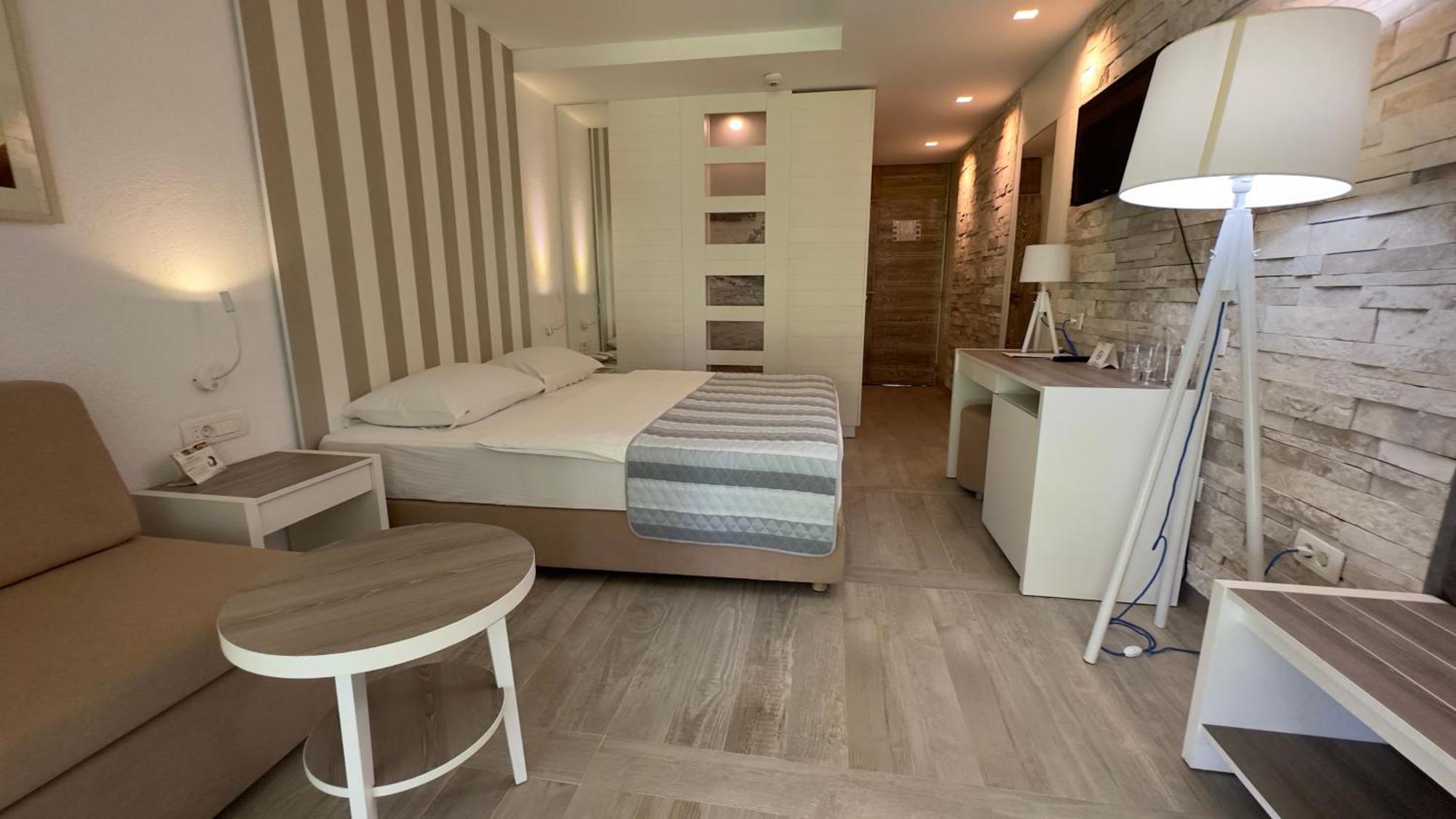 Hotel Aleksandar Budva Bagian luar foto