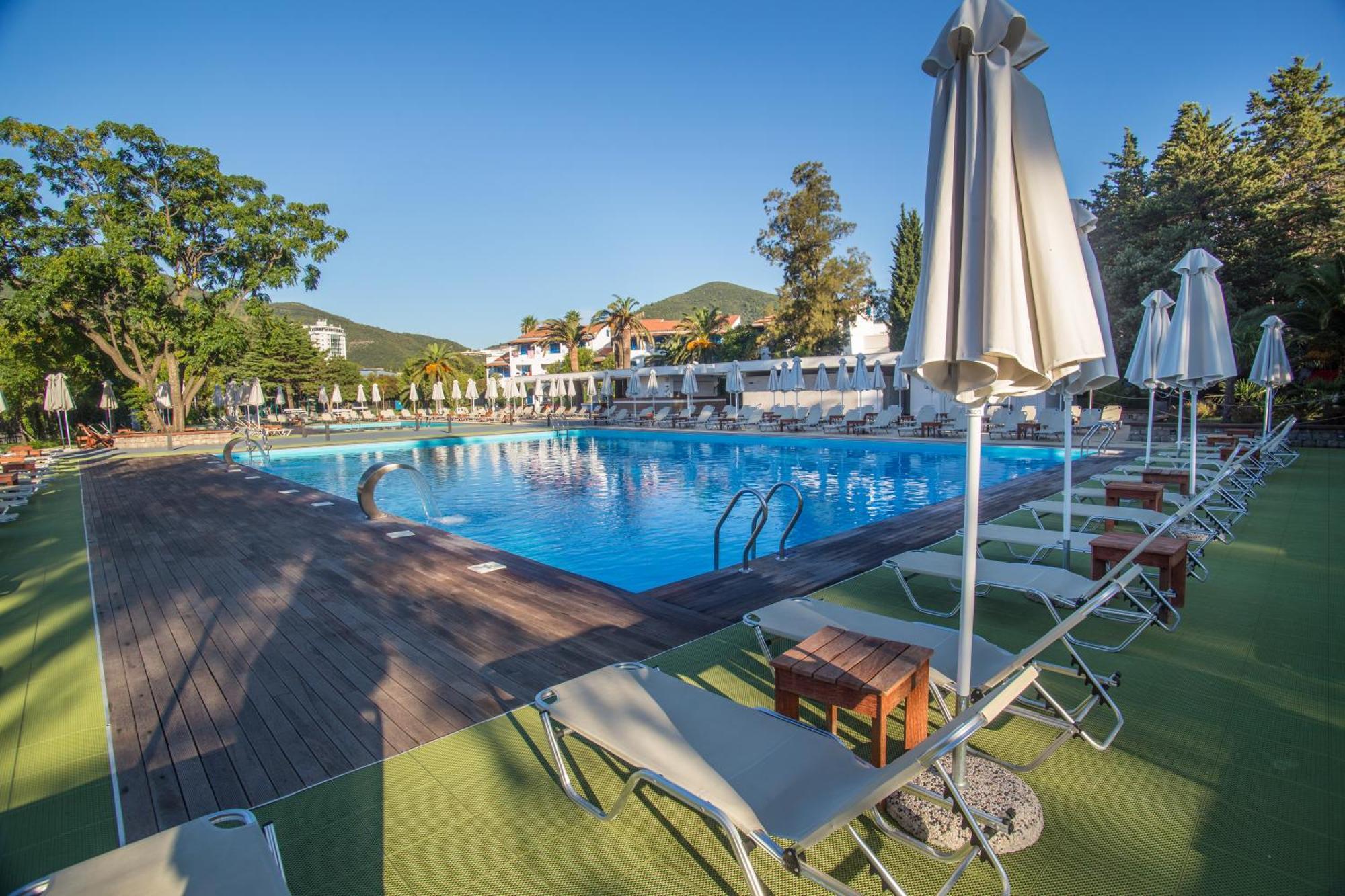Hotel Aleksandar Budva Bagian luar foto