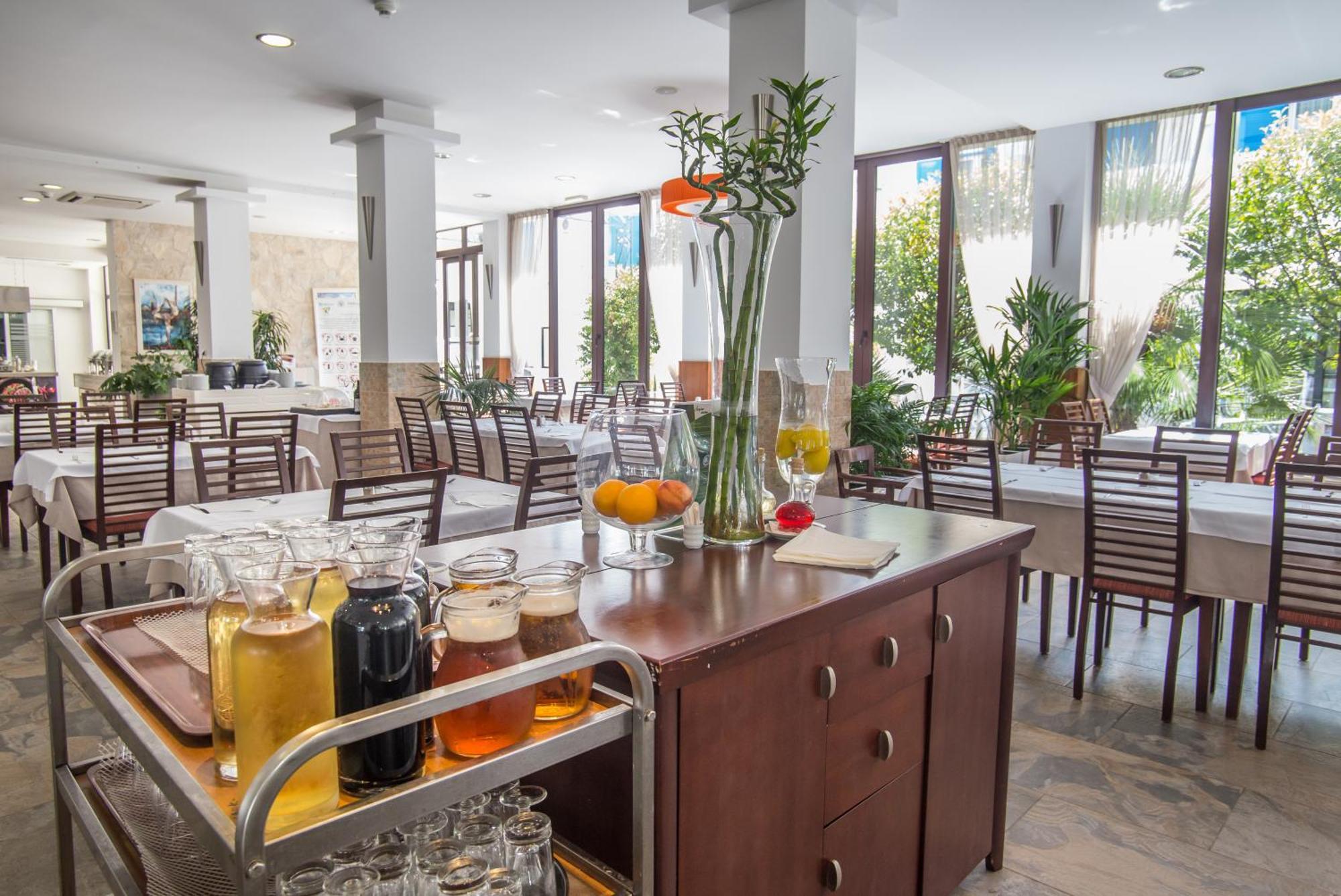 Hotel Aleksandar Budva Bagian luar foto